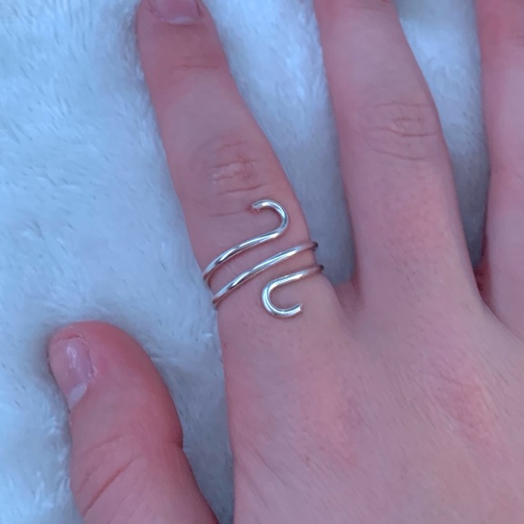 WIRE SWIRL RING - Picture 3 of 3